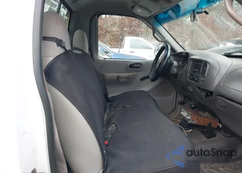 2000 Ford F-150 Work Series/Xl/Xlt from USA, damaged, VIN 2FTRF18LXYCA17807